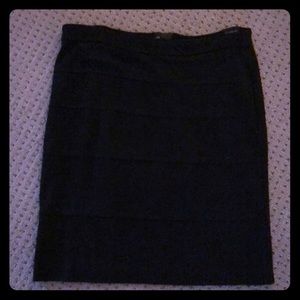 Fitted pencil skirt